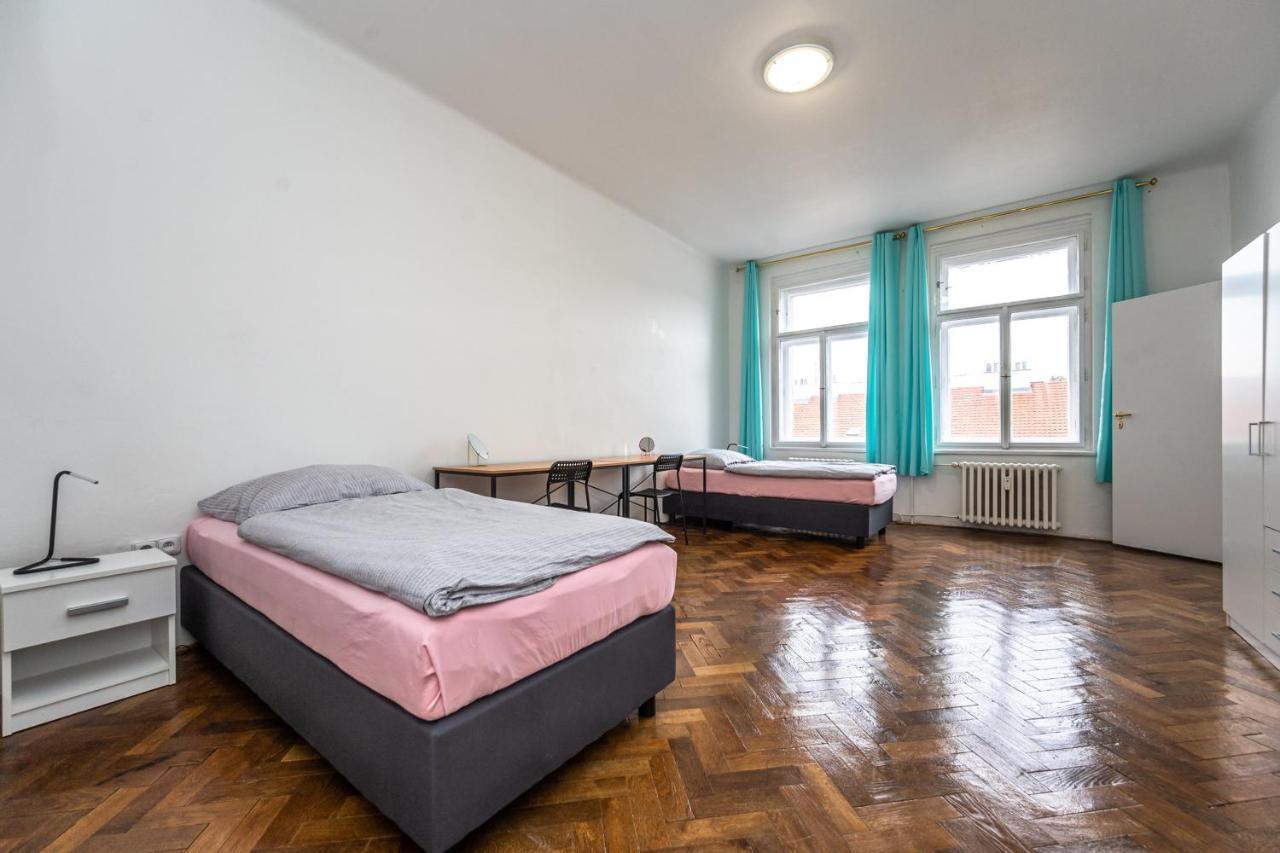 Apartments Safarikova 18 Praha Eksteriør bilde