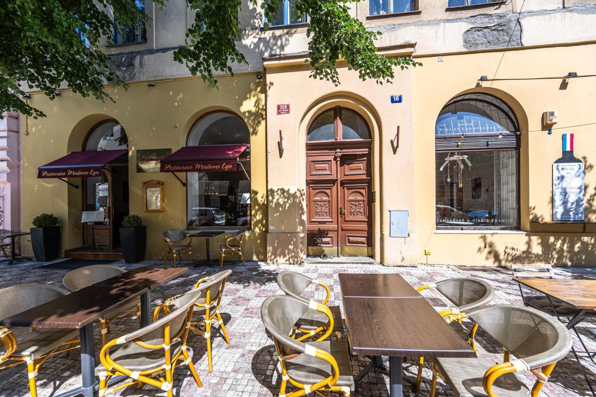 Apartments Safarikova 18 Praha Eksteriør bilde